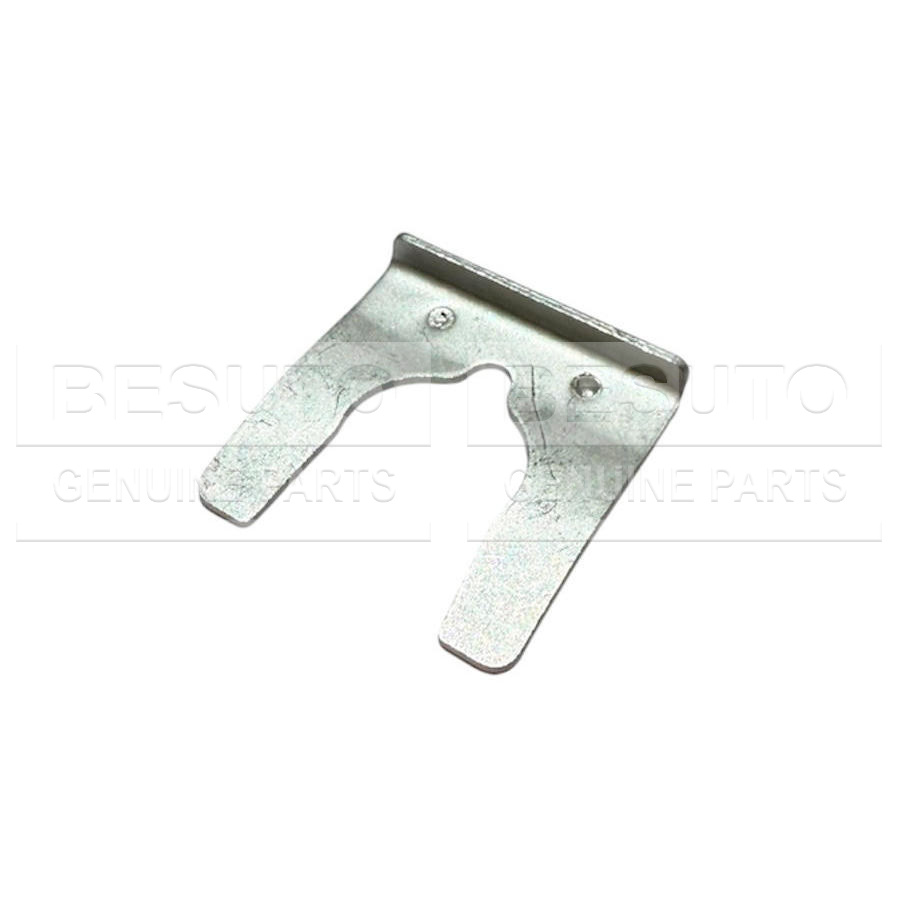 Тросовые приводы BESUTO - Скоба-фиксатор троса КПП (большая) ISUZU N-серии BS6010-016 (1097012091)